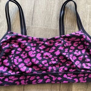 EUC Lululemon Sports Bra Size 6 Purple Lilac Flowers